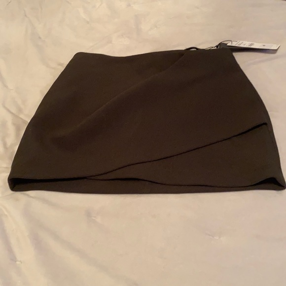 Zara Moss GREEN with ruching + asymmetric mini SKIRT - Picture 5 of 12